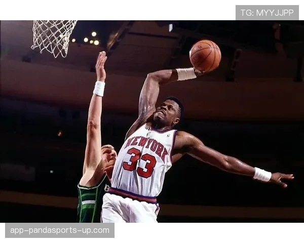 尤因低位单打效率下滑，对比90年代巅峰期杀伤力明显减弱