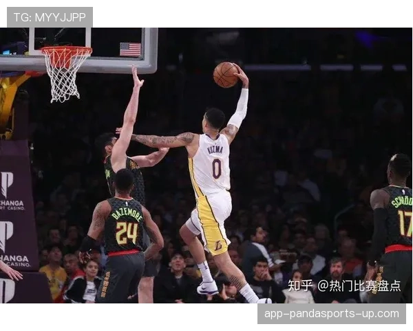 库兹马挡拆命中率提升显著助湖人拉开比赛差距