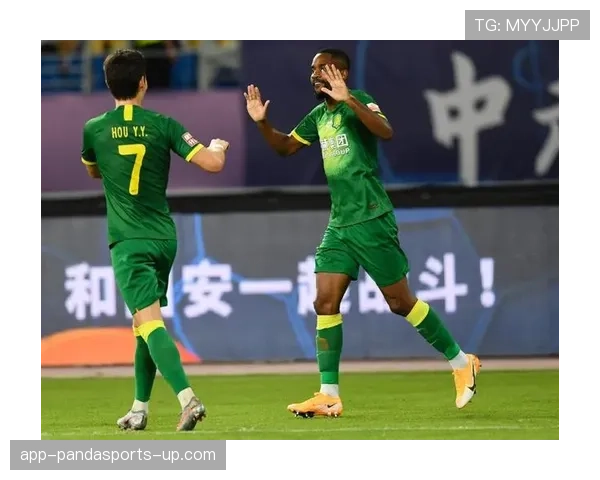 北京国安防线站位问题频繁暴露：对防守稳定性造成影响与走势变化